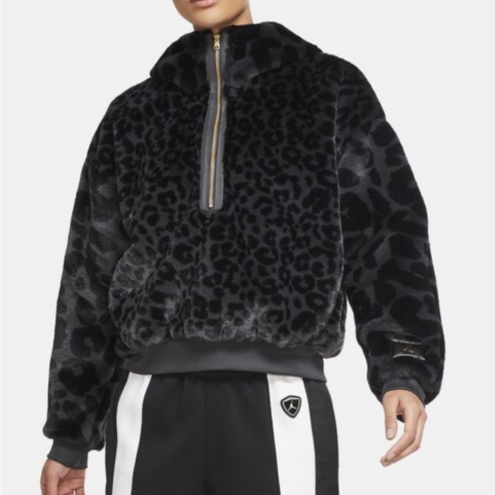 Women’s fleece Nike jordan court to runway hoodie